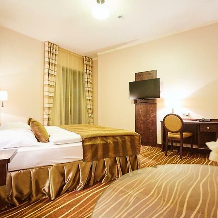 Casino&Hotel Admiral Alzbetin Железна-Руда Экстерьер фото