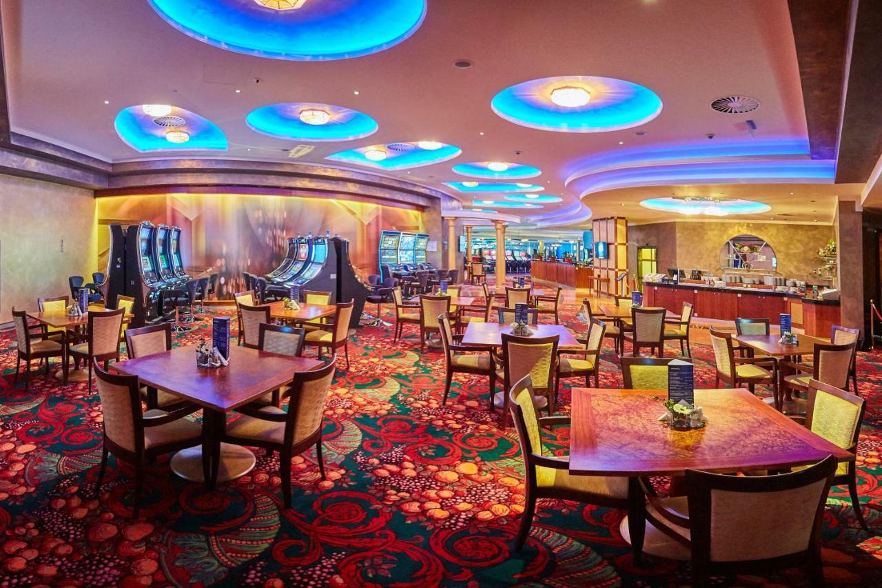 Casino&Hotel Admiral Alzbetin Железна-Руда Экстерьер фото